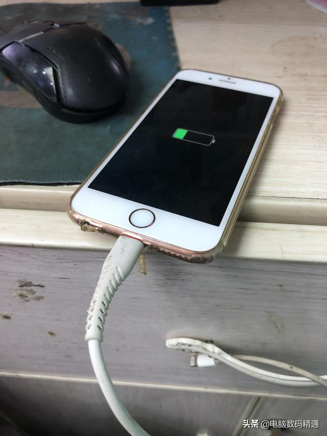 充手機(jī)會(huì)影響電池壽命嗎（一邊充電一邊玩手機(jī)會(huì)損壞電池么）(2)