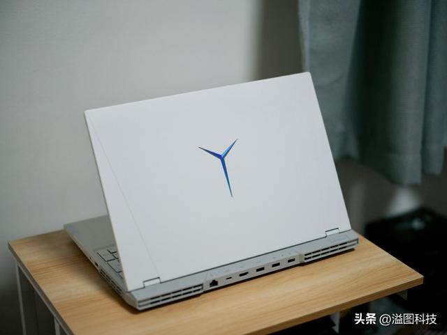 聯(lián)想拯救者y9000p配置參數(shù)詳細（拯救者y9000p  冰魄白測評）(1)