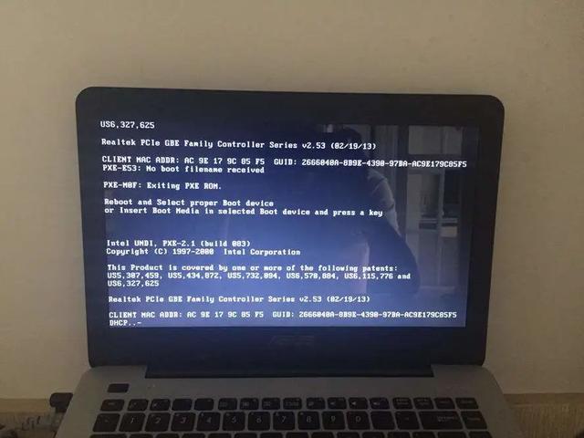 電腦屏幕一直黑屏怎么回事（電腦黑屏的原因和解決方法）(2)
