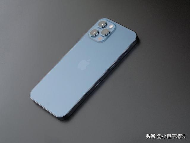12promax和13哪個(gè)好（蘋(píng)果12promax和蘋(píng)果13區(qū)別在哪里）(2)