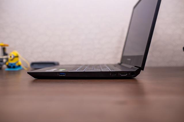 i710750h怎么樣（雷神911星戰(zhàn)3代游戲本測(cè)評(píng)）(11)