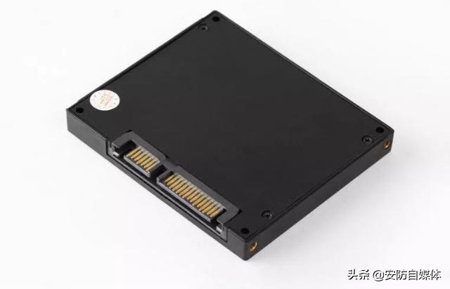 電腦固態(tài)硬盤怎么裝（電腦固態(tài)硬盤安裝詳細(xì)教程）(1)
