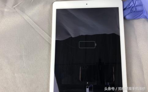 ipad黑屏無(wú)法喚醒怎么辦（ipad無(wú)法充電不開(kāi)機(jī)解決辦法）(1)