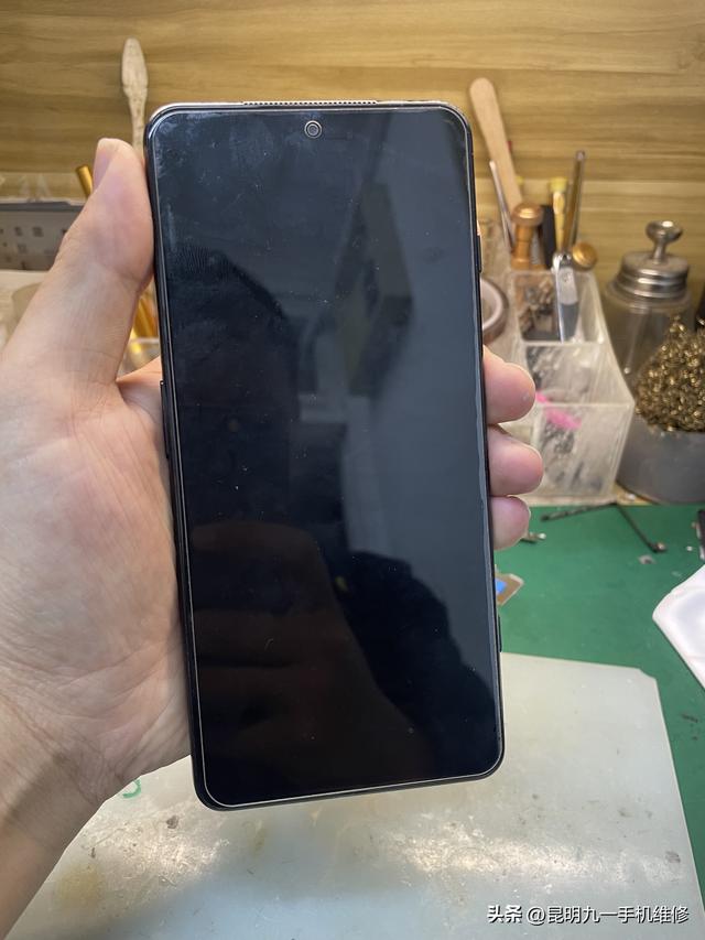 黑鯊手機(jī)為什么開不了機(jī)（黑鯊4pro突然黑屏無法開機(jī)解決方法）(1)