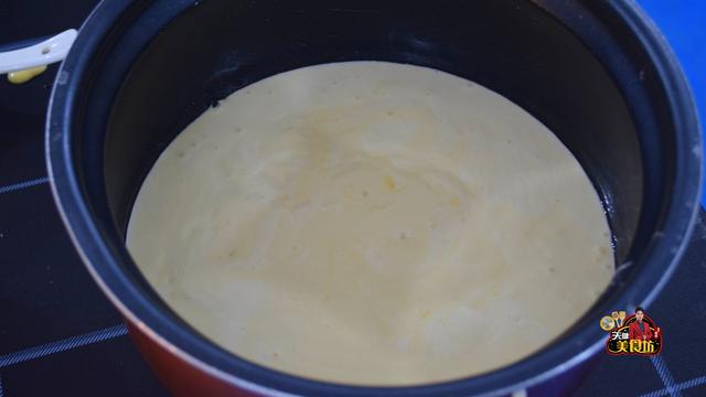電飯煲蛋糕怎樣才蓬松（電飯煲蛋糕最簡單成功方法）(7)