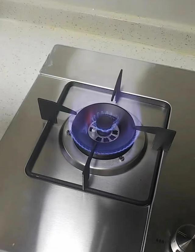 什么燃?xì)庠詈茫ㄈ細(xì)庠钸x購(gòu)的正確方法）(3)