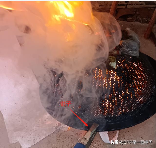 抽油煙機(jī)上的老油泥怎么清洗（5分鐘徹底清洗油煙機(jī)濾網(wǎng)油泥）(2)