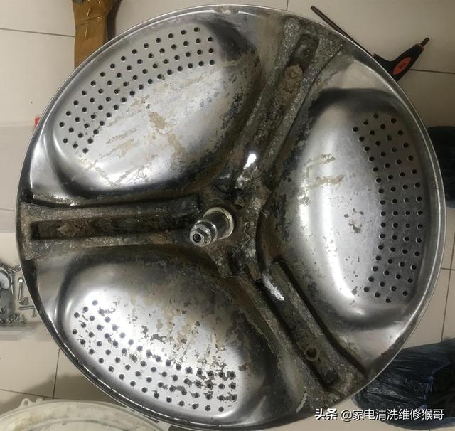 滾筒洗衣機(jī)怎么用（滾筒洗衣機(jī)日常保養(yǎng)及使用注意事項(xiàng)）(2)