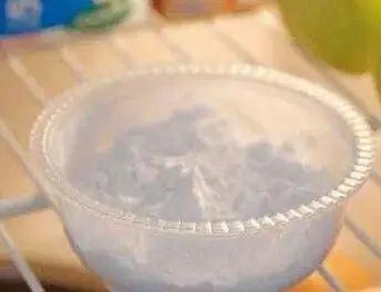 冰箱有味兒嚴(yán)重味怎么去除（最有效去除冰箱異味的方法）(2)