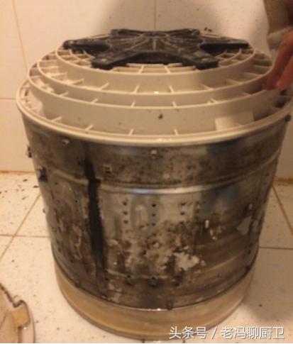 波輪洗衣機(jī)怎么清洗（波輪洗衣機(jī)清洗最簡(jiǎn)單方法）(3)