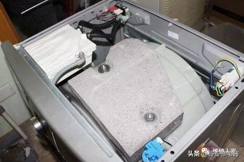 洗衣機(jī)脫水轉(zhuǎn)不起來什么原因（洗衣機(jī)不高速脫水原因分析）(1)