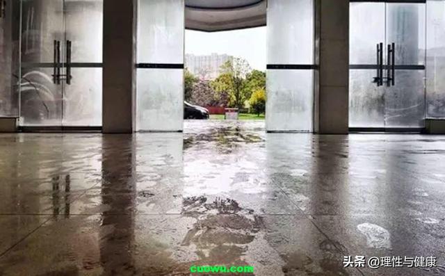 室內(nèi)除濕機(jī)哪個品牌好（2023年家用除濕機(jī)牌子推薦）(1)