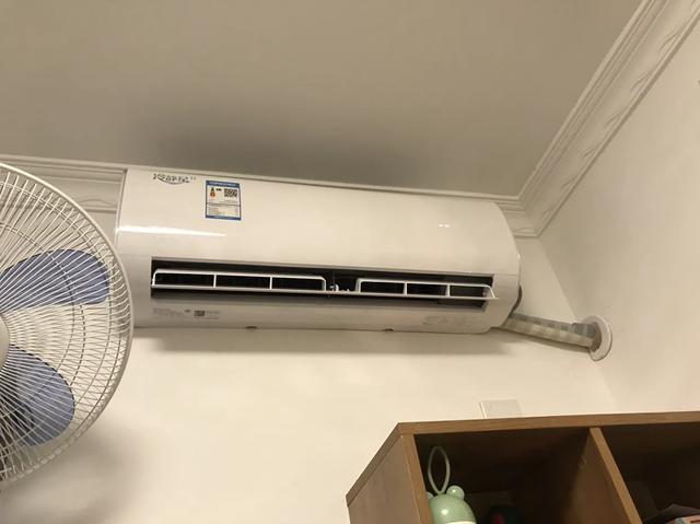 空調(diào)吹風不制冷的原因有哪些（空調(diào)不缺氟不制冷是怎么回事）(3)