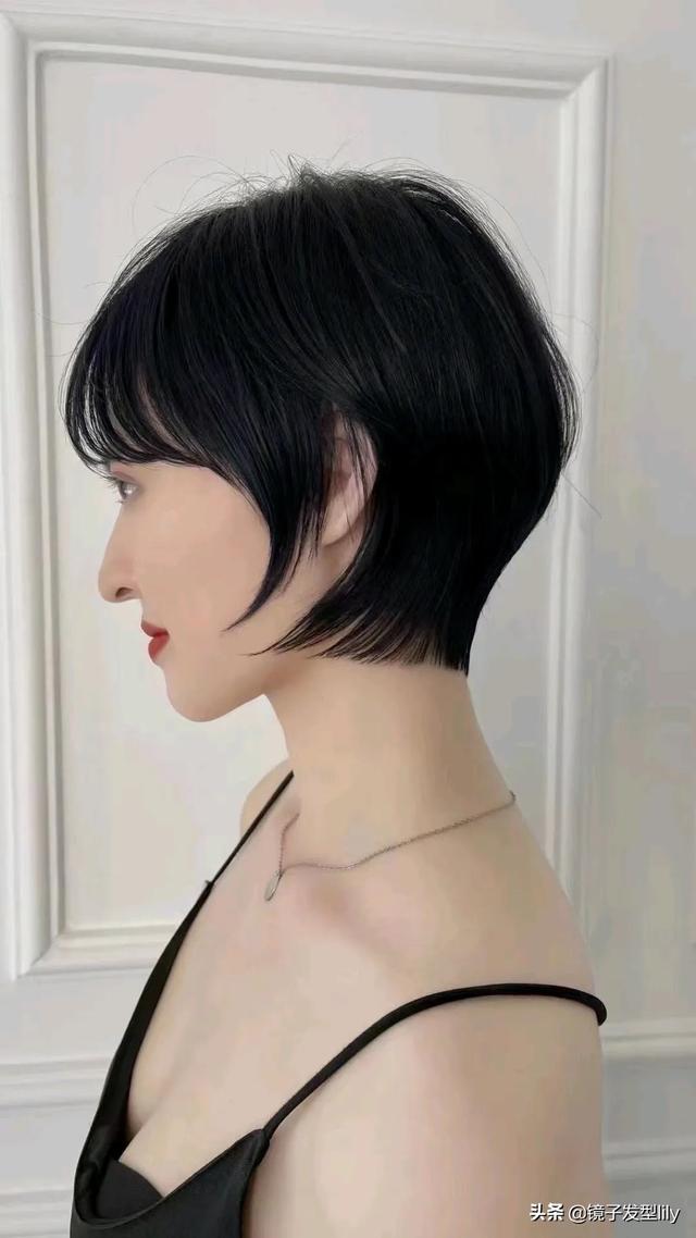 時尚發(fā)型圖片女中短發(fā)（15款時尚發(fā)型分享給大家）(2)