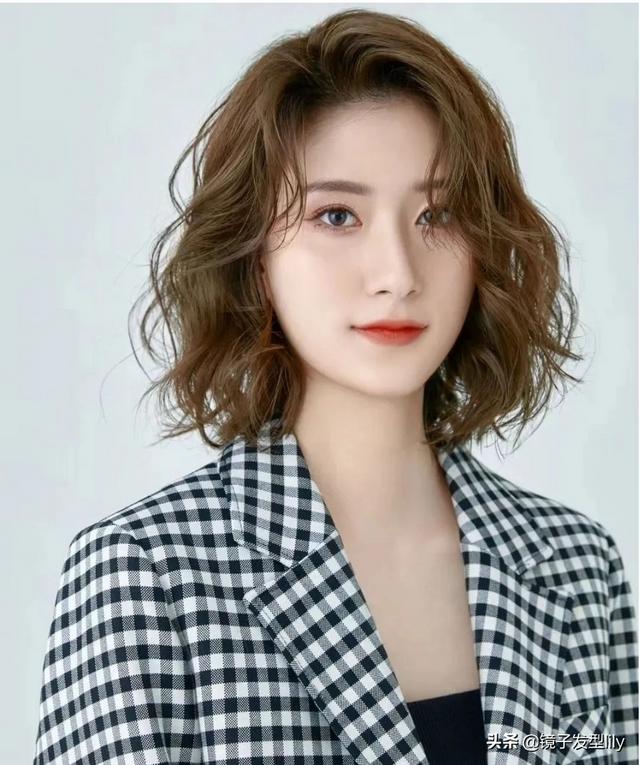 時尚發(fā)型圖片女中短發(fā)（15款時尚發(fā)型分享給大家）(6)