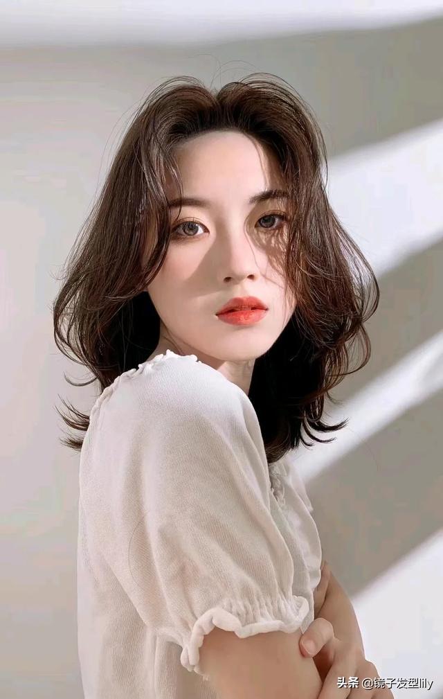 時尚發(fā)型圖片女中短發(fā)（15款時尚發(fā)型分享給大家）(8)