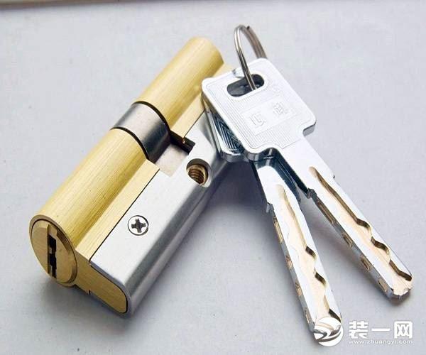 防盜門鎖芯怎么更換（防盜門鎖芯更換詳細(xì)步驟）(2)