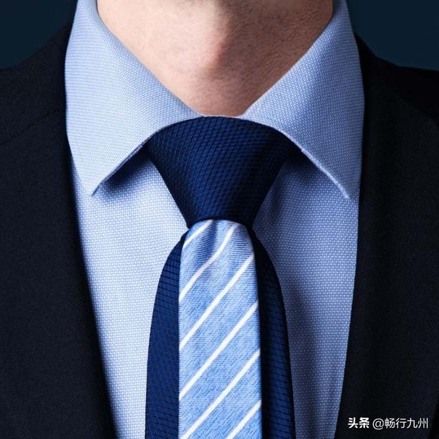 領(lǐng)帶半溫莎結(jié)打法（紳士常見(jiàn)的十種領(lǐng)帶打法）(13)