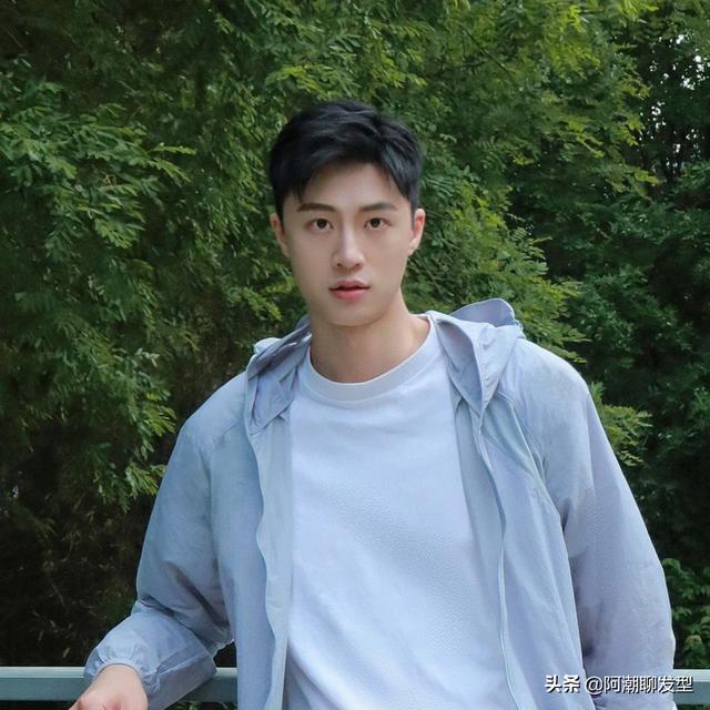 男生短發(fā)發(fā)型圖片（短發(fā)發(fā)型男2022新款寸頭剪法）(3)