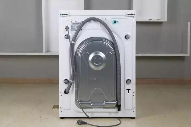 洗衣機底下為什么會漏水（洗衣機底下漏水原因及解決方法）(2)