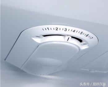 冰箱保鮮層為什么有水（冰箱冷藏室結(jié)霜的原因及解決方法）(4)