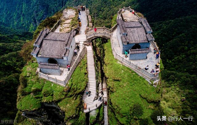 貴陽(yáng)必去的景點(diǎn)排名（多彩貴州絕對(duì)不可錯(cuò)過(guò)的10大景點(diǎn)）(9)
