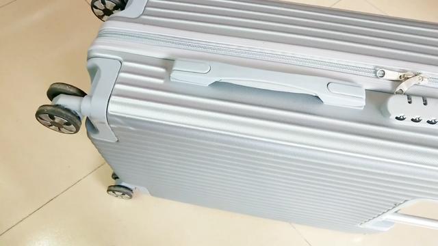 密碼箱忘記密碼怎么打開(kāi)（行李箱忘了密碼教你一個(gè)小妙招）(2)