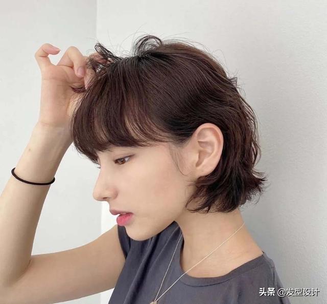 中長發(fā)型設(shè)計(jì)圖片大全（今年流行的從短到長發(fā)型推薦50款）(13)