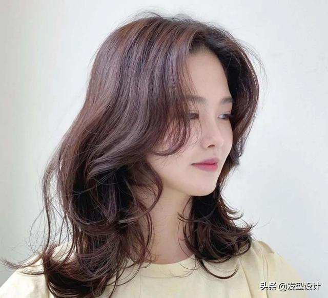 中長發(fā)型設(shè)計(jì)圖片大全（今年流行的從短到長發(fā)型推薦50款）(23)