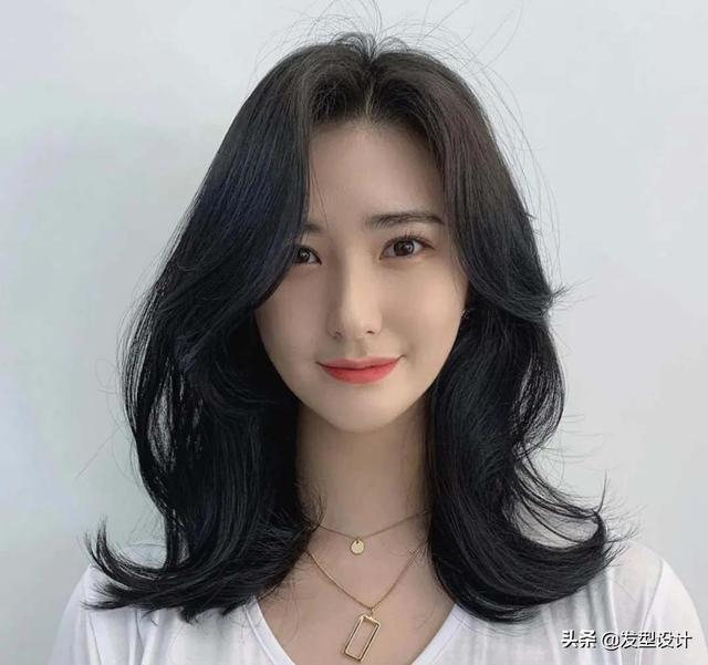 中長發(fā)型設(shè)計(jì)圖片大全（今年流行的從短到長發(fā)型推薦50款）(24)