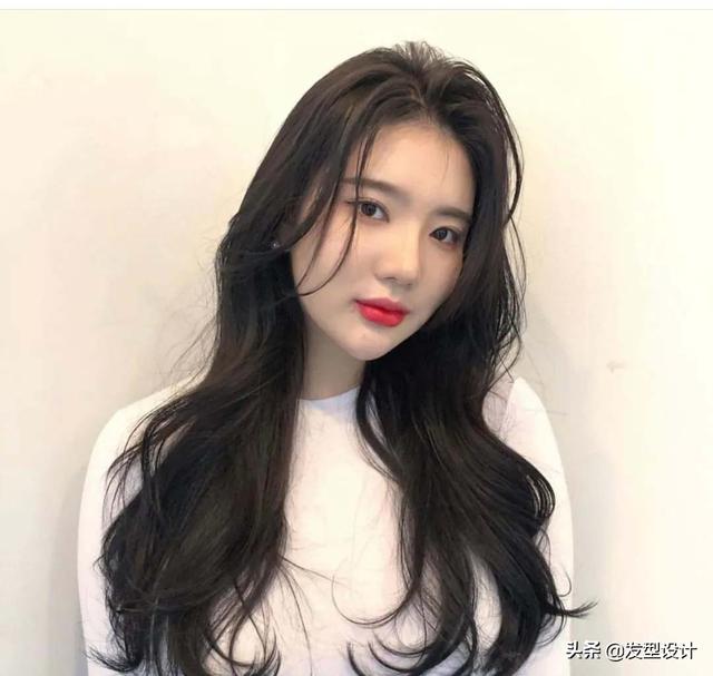 中長發(fā)型設(shè)計(jì)圖片大全（今年流行的從短到長發(fā)型推薦50款）(29)