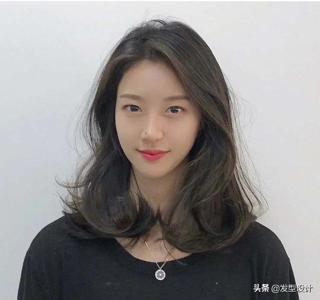 中長發(fā)型設(shè)計(jì)圖片大全（今年流行的從短到長發(fā)型推薦50款）(30)