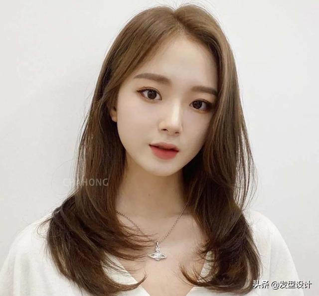 中長發(fā)型設(shè)計(jì)圖片大全（今年流行的從短到長發(fā)型推薦50款）(37)