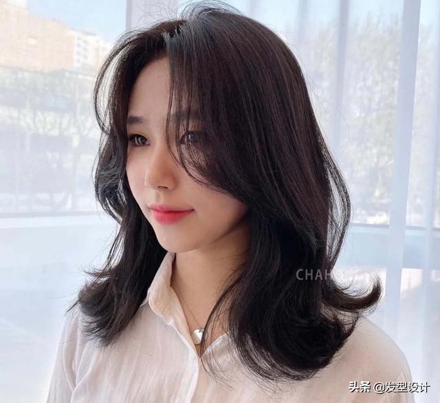 中長發(fā)型設(shè)計(jì)圖片大全（今年流行的從短到長發(fā)型推薦50款）(40)