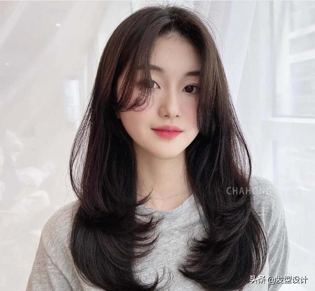 中長發(fā)型設(shè)計(jì)圖片大全（今年流行的從短到長發(fā)型推薦50款）(41)