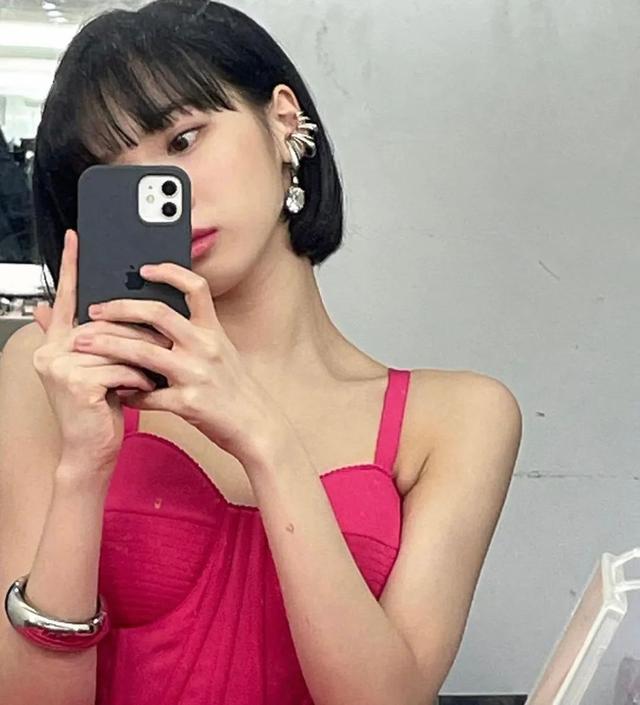韓國(guó)短發(fā)發(fā)型女圖片（韓國(guó)今年流行女短發(fā)發(fā)型）(9)