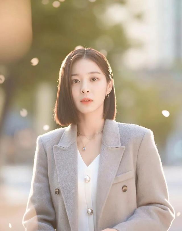 韓國(guó)短發(fā)發(fā)型女圖片（韓國(guó)今年流行女短發(fā)發(fā)型）(10)