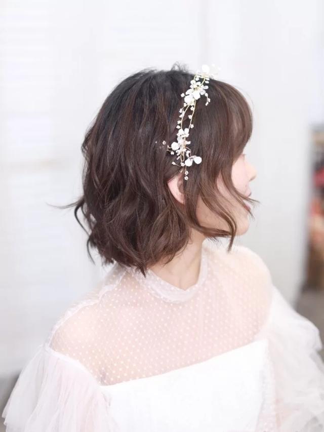 短發(fā)婚紗照造型（超美膩白紗新娘短發(fā)造型教程）(5)
