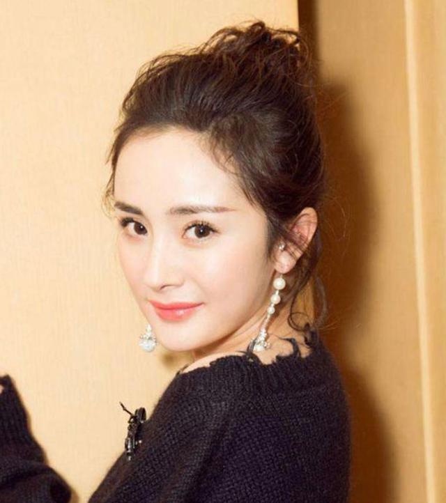 學習扎各種發(fā)型（散著頭發(fā)怎么扎好看明星同款）(2)