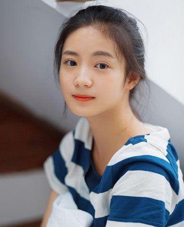 胖女孩適合什么發(fā)型（9款胖妹妹顯瘦好看的長發(fā)發(fā)型）(8)