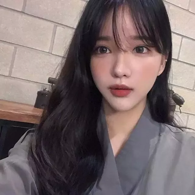 大臉適合的發(fā)型圖片女（大臉妹子必選的三款發(fā)型）(15)