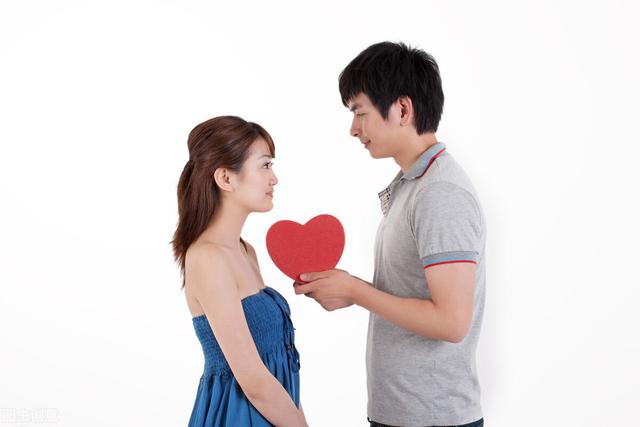 給老婆買禮物買什么好（送老婆生日禮物推薦有紀念意義的）(1)