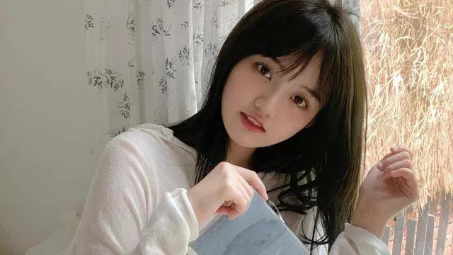 怎么哄女孩子開心幽默笑話（情感大師分享的三個(gè)小訣竅）(1)