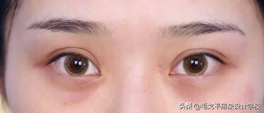 涂眼霜的正確方法（如何正確涂眼霜手把手教你）(2)