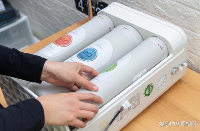 凈水器哪個(gè)品牌質(zhì)量好（品牌凈水器選購指南）(1)