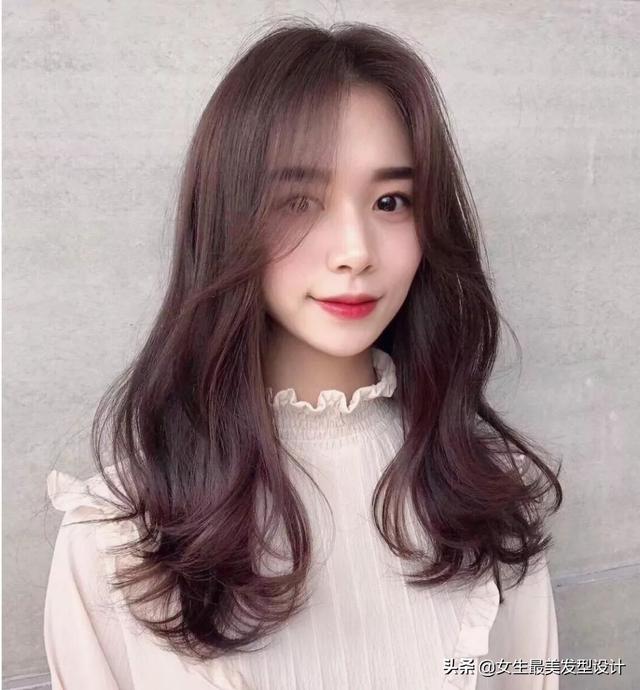 女生發(fā)型設(shè)計(jì)圖片（推薦長短都有50款發(fā)型））(18)