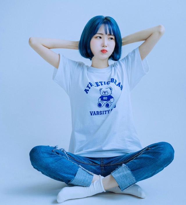 染頭發(fā)什么顏色好看（推薦6款發(fā)色時髦顯白）(23)
