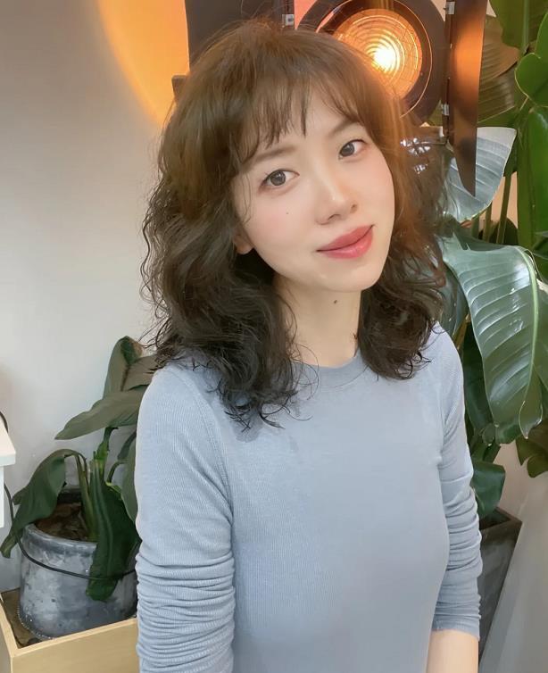 女士短發(fā)燙發(fā)發(fā)型圖片（推薦幾款短燙發(fā)值得嘗試）(7)