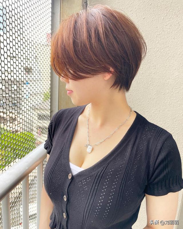 什么發(fā)型好看女圖片（最美最時(shí)尚的發(fā)型16款）(1)