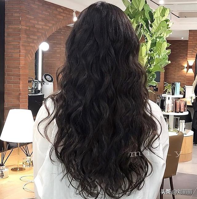 什么發(fā)型好看女圖片（最美最時(shí)尚的發(fā)型16款）(12)